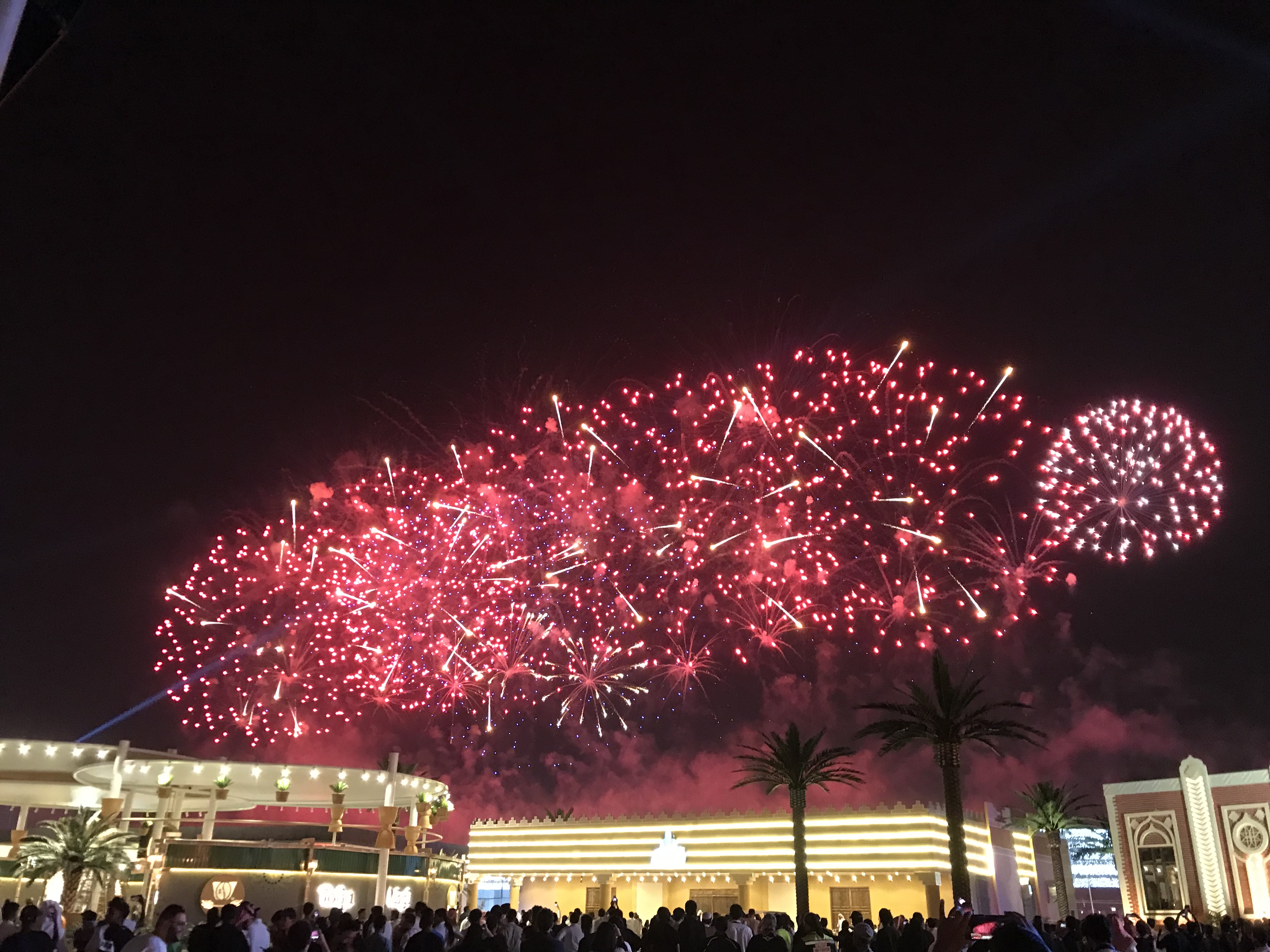 الألعاب النارية في سماء الرياض