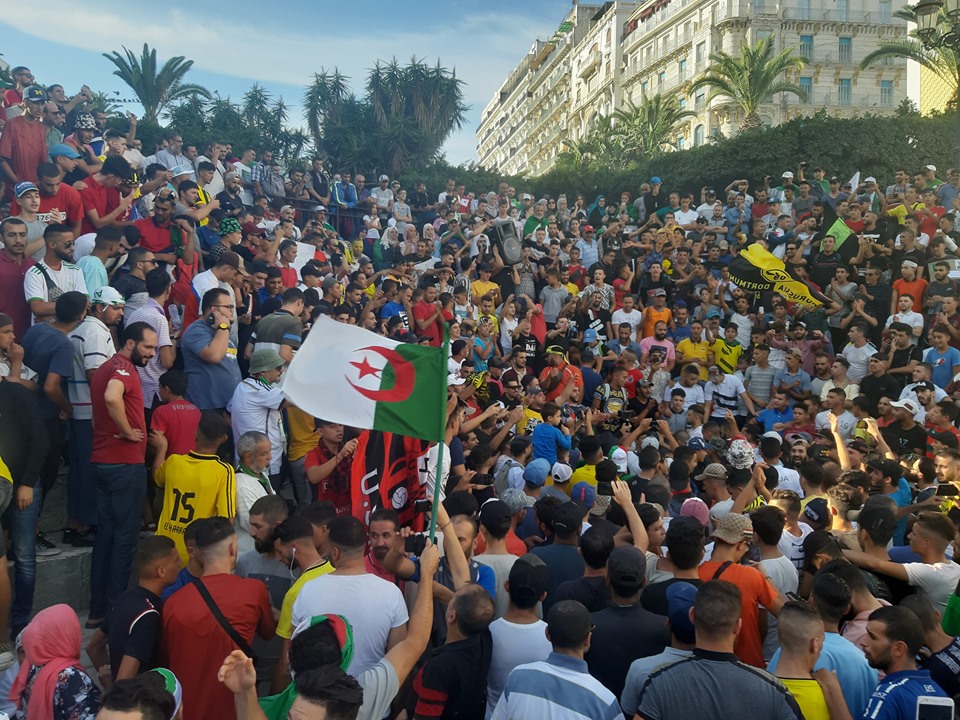 الحراك الشعبي مستمر بالجزائر