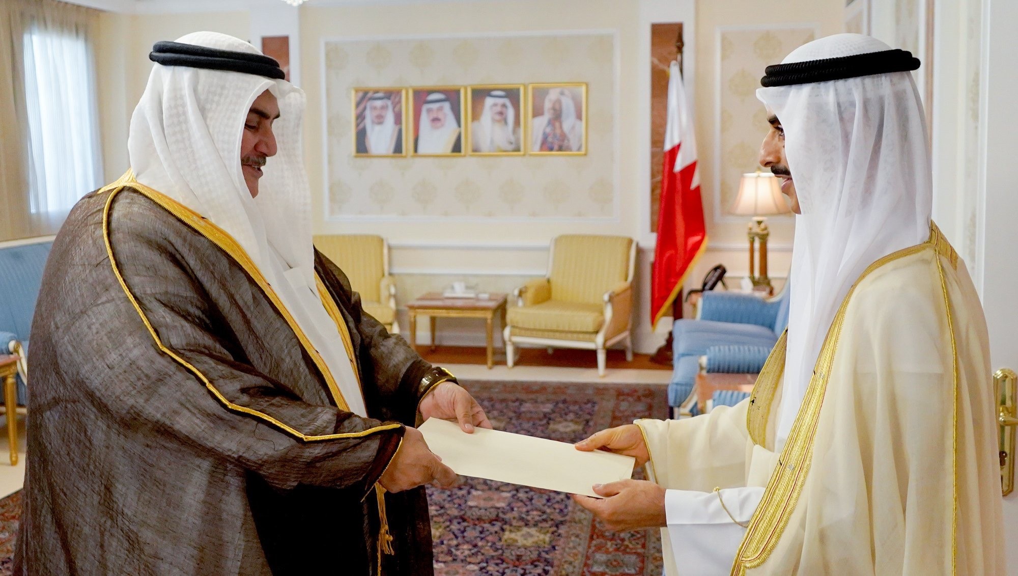 Bahraini FM receives Kuwait's Ambassador to Bahrain