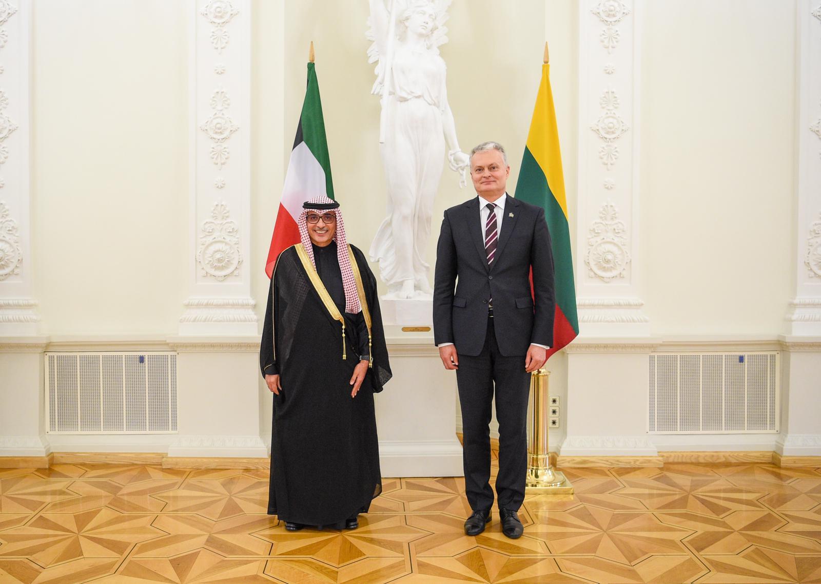 سفير الكويت لدى جمهورية ألمانيا الاتحادية يقدم اوراق اعتماده لرئيس جمهورية ليتوانيا