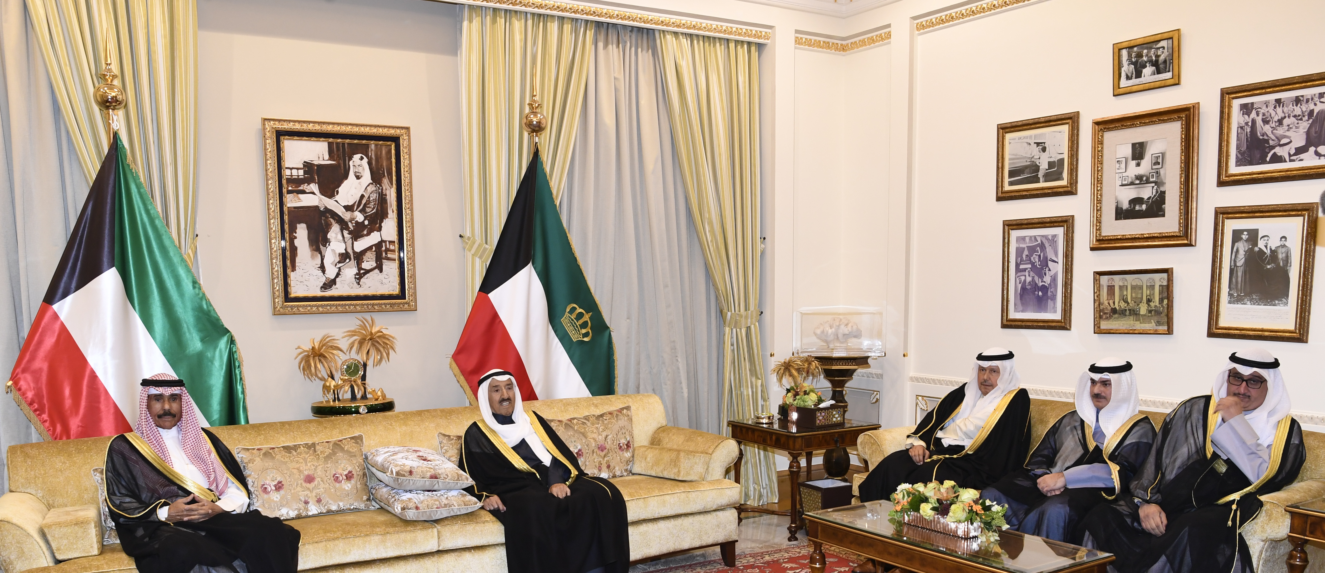 سمو الأمير يستقبل سمو رئيس مجلس الوزراء لأداء اليمين الدستورية