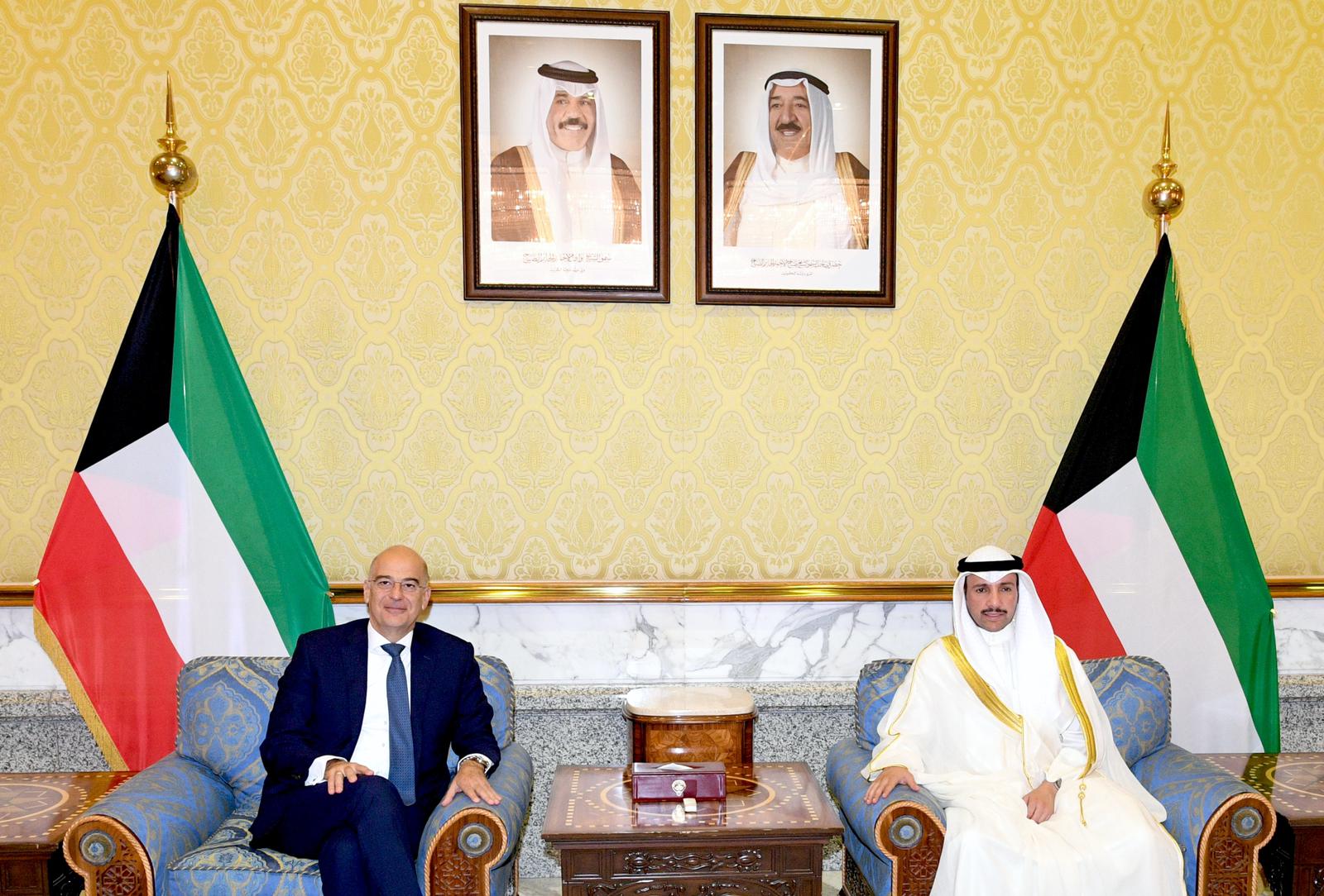 Speaker Al-Ghanim receives Foreign Minister of Greece