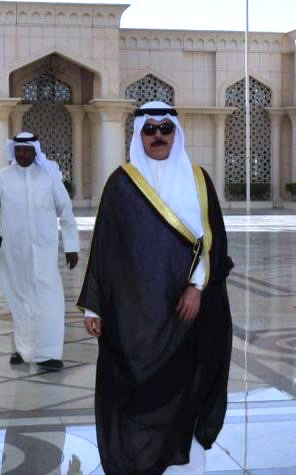 ممثل سمو الأمير الشيخ محمد الخالد  متوجها الى دولة الامارات العربية المتحدة