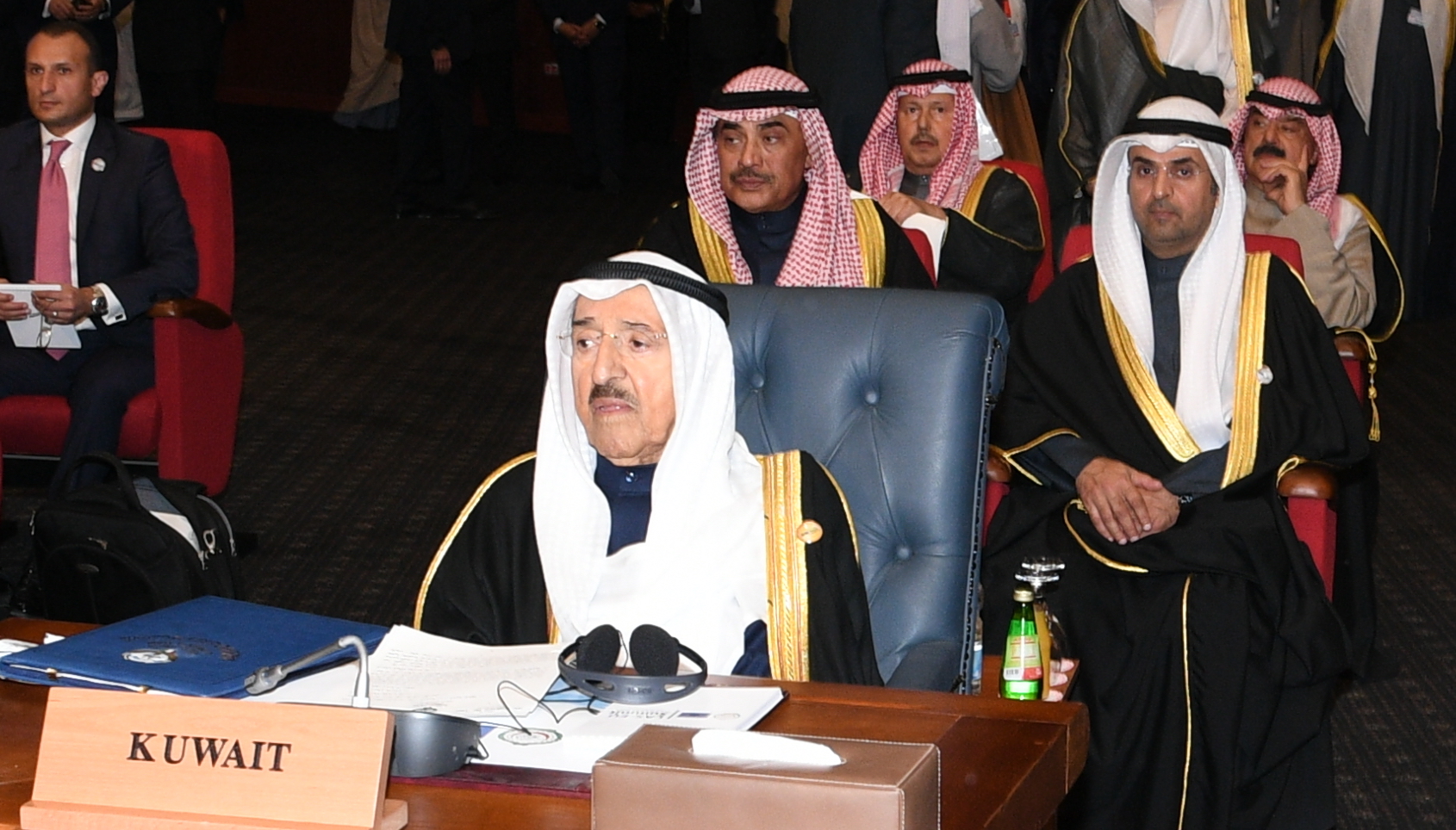 H.H the Amir of Kuwait in First European Union and Arab League summit