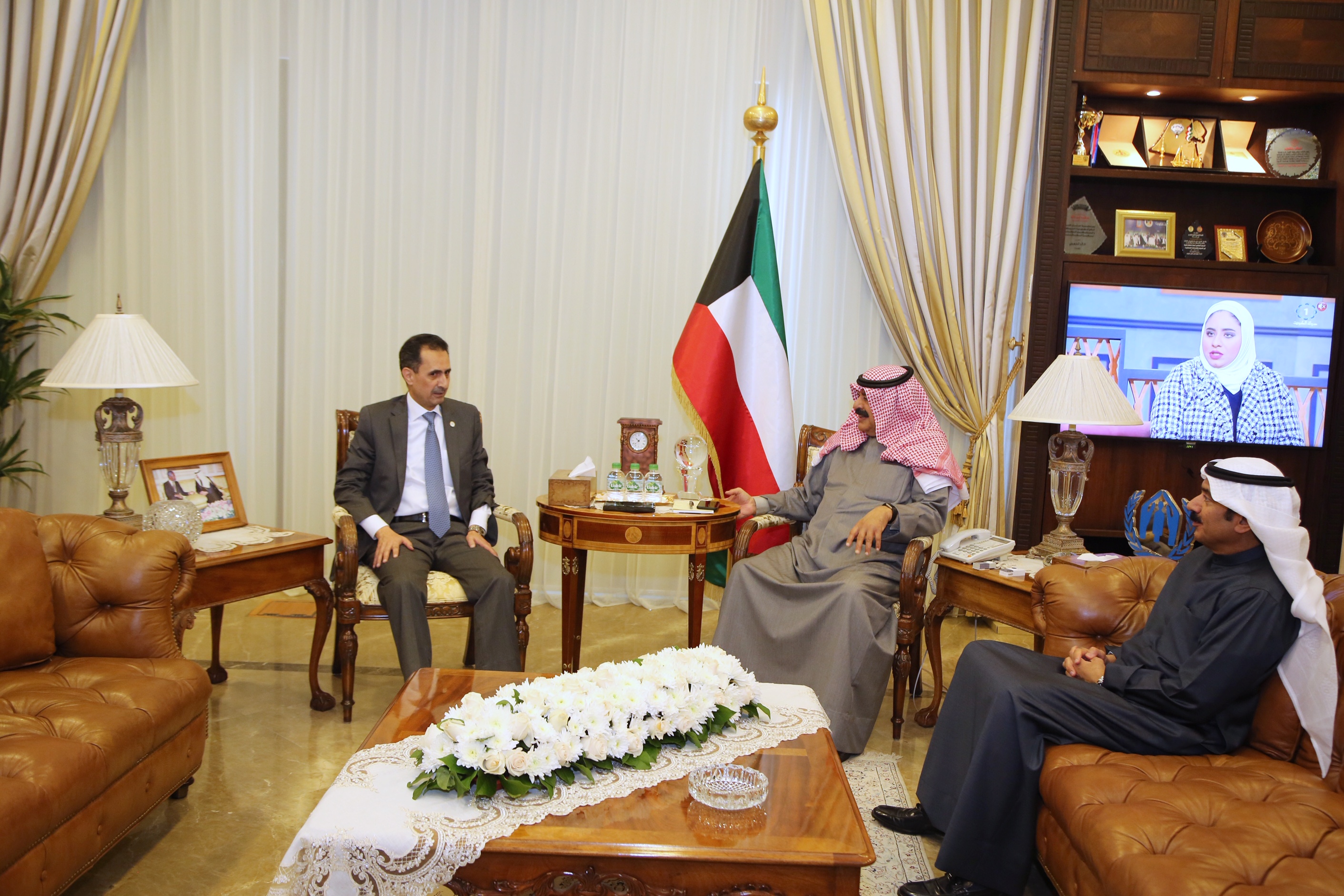 نائب وزير الخارجية خالد الجارالله يلتقي سفير المملكة الاردنية الهاشمية لدى الكويت صقر أبوشتال