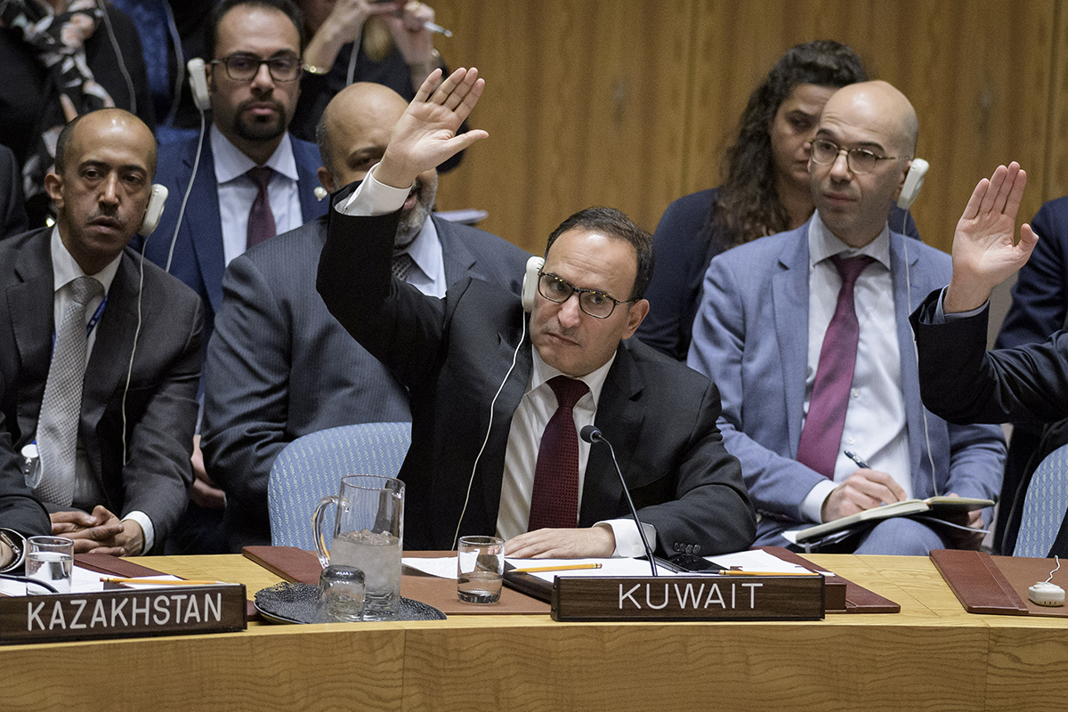 Ambassador Al-Otaibi casting vote during session on Syria’s humanitarian situation