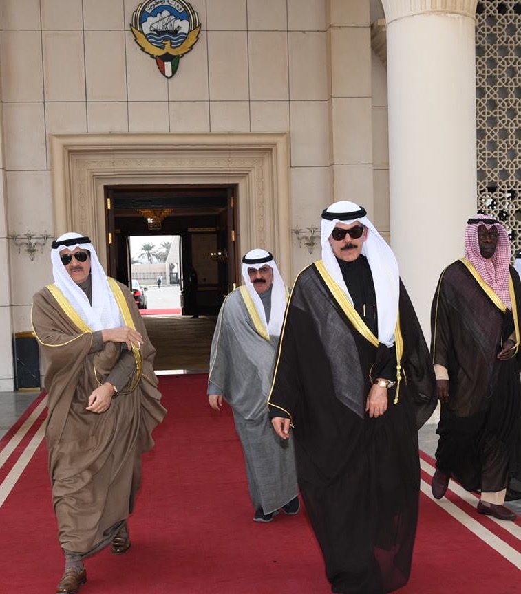ممثل سمو الأمير يتوجه إلى قطر