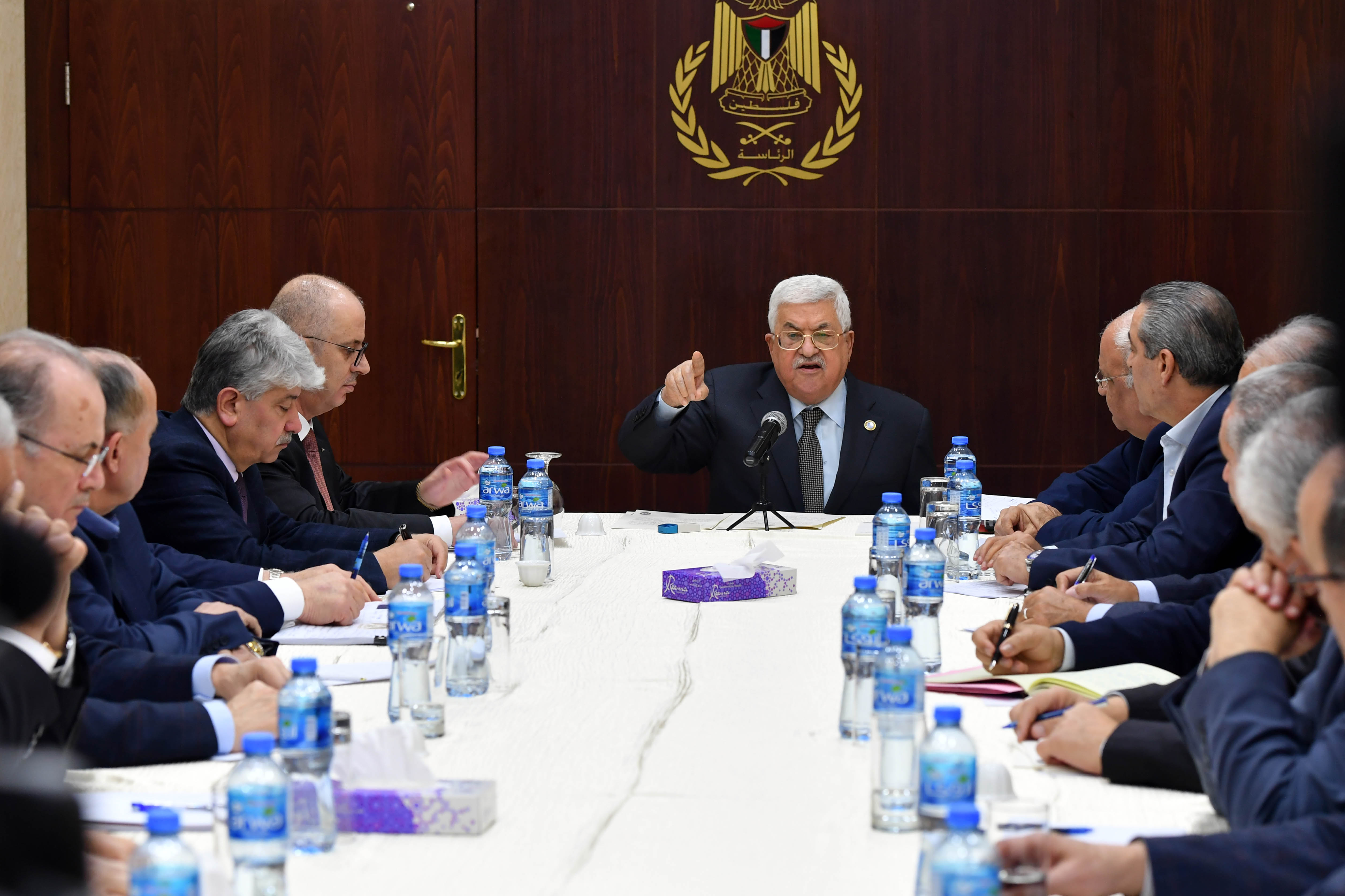 الرئيس محمود عباس اثناء اجتماع اللجة القيادية المبثقة عن المجلس المركزي  الفلسطيني