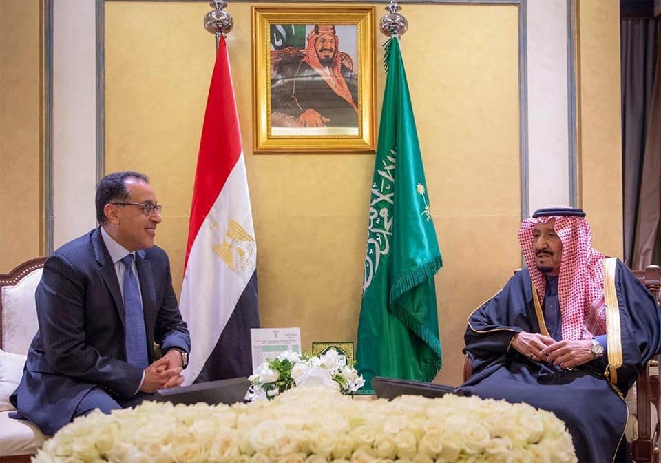 Saudi King Salman bin Abdulaziz with Egyptian Prime Minister Mustafa Madbouli