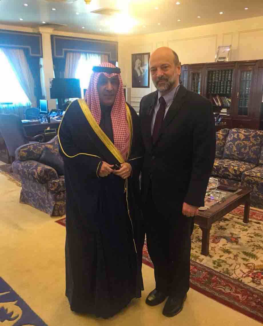 سفير الكويت لدى الاردن عزيز الديحاني  يبحث مع رئيس الوزراء الاردني الدكتور عمر الرزاز العلاقات الثنائية بين البلدين