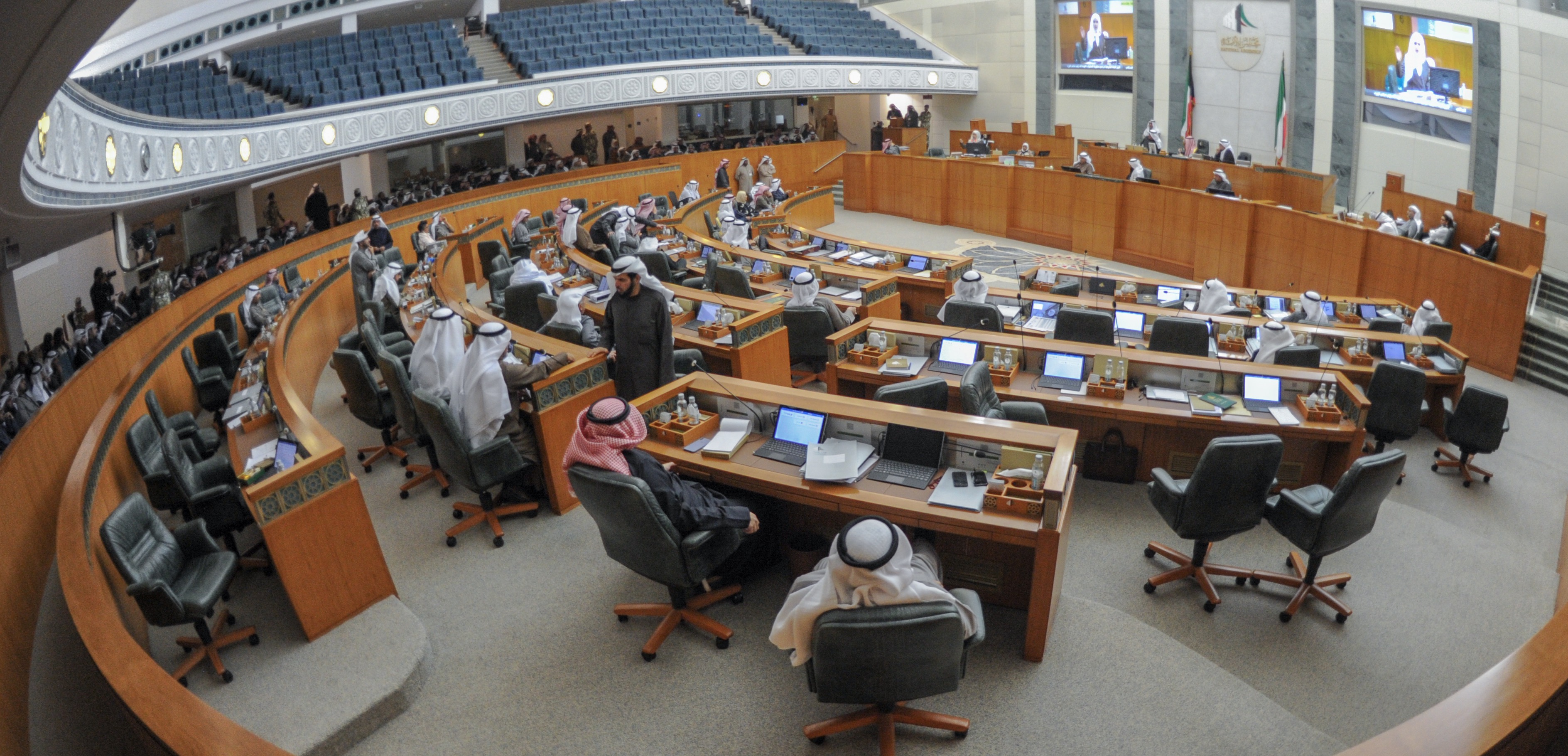 كونا مجلس الأمة الكويتي يوافق على عدم دستورية استجواب رئيس الوزراء 