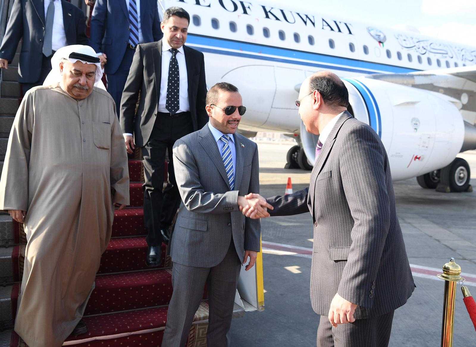 رئيس مجلس الامة مرزوق الغانم خلال وصوله إلى القاهرة للمشاركة في اجتماع مشترك مع البرلمان العربي