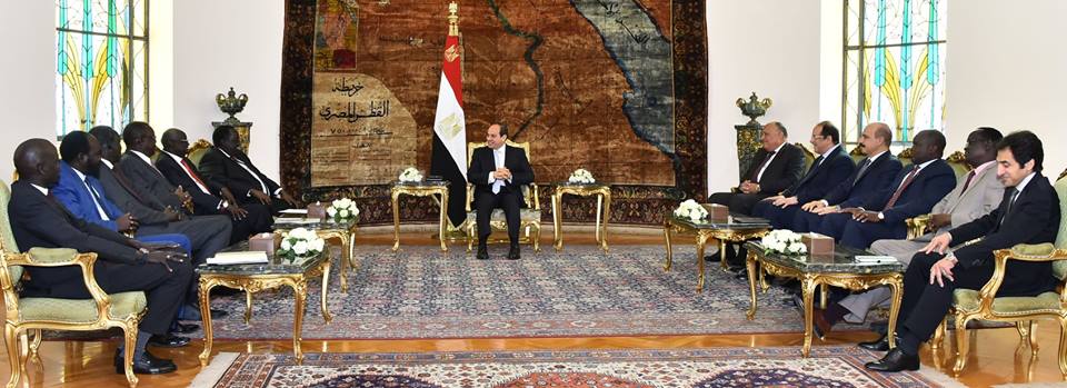 الرئيس المصري عبدالفتاح السيسي يلتقي وفد اللجنة الوطنية لادارة المرحلة ما قبل الانتقالية في جنوب السودان