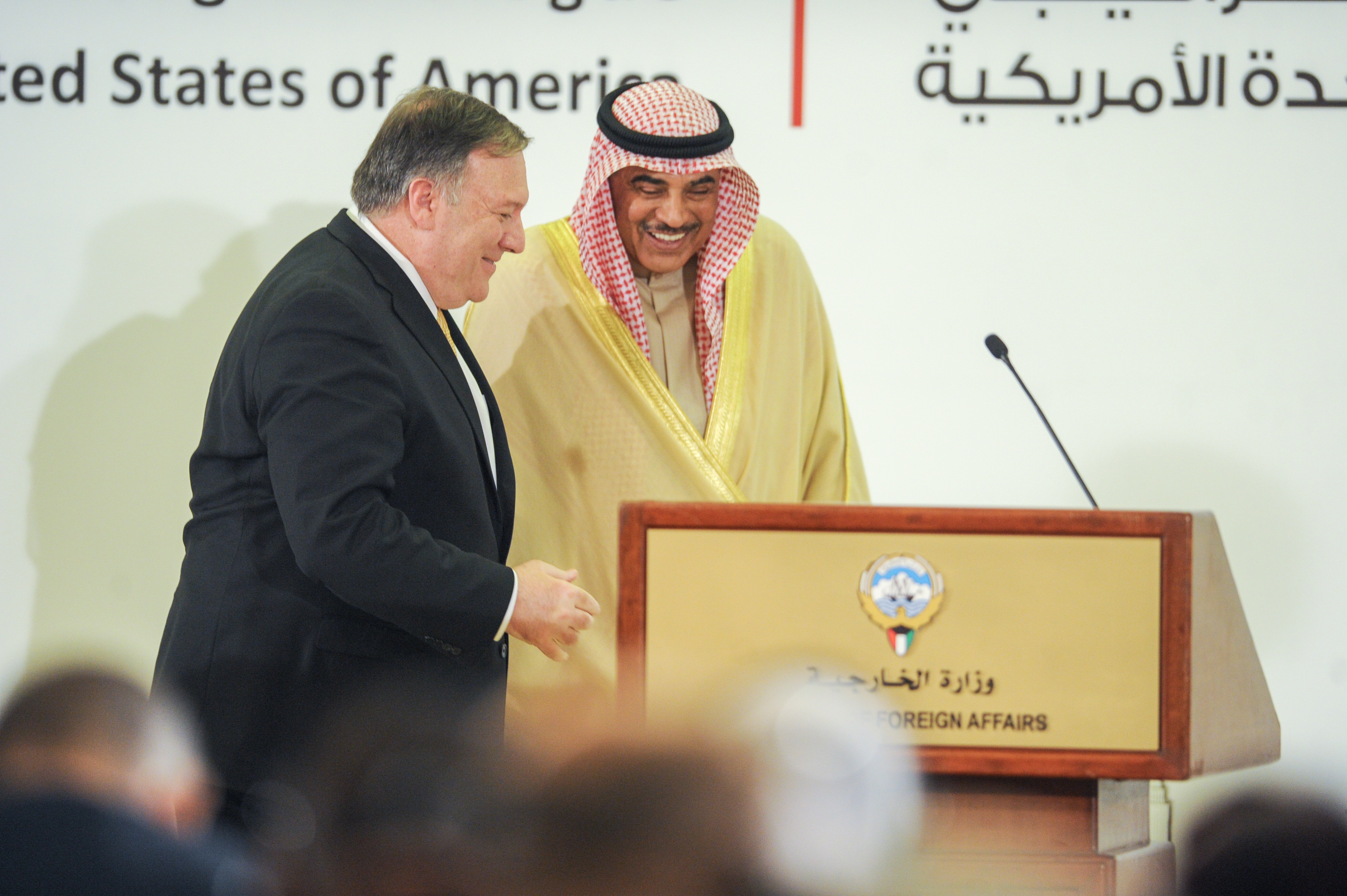 Le vice-Premier ministre et ministre des Affaires étrangères, Cheikh Sabah Khaled Al-Hamad Al-Sabah, avec son homologue américain, Mike Pompeo, à la conférence de presse conjointe au terme du troisième round de dialogue stratégique