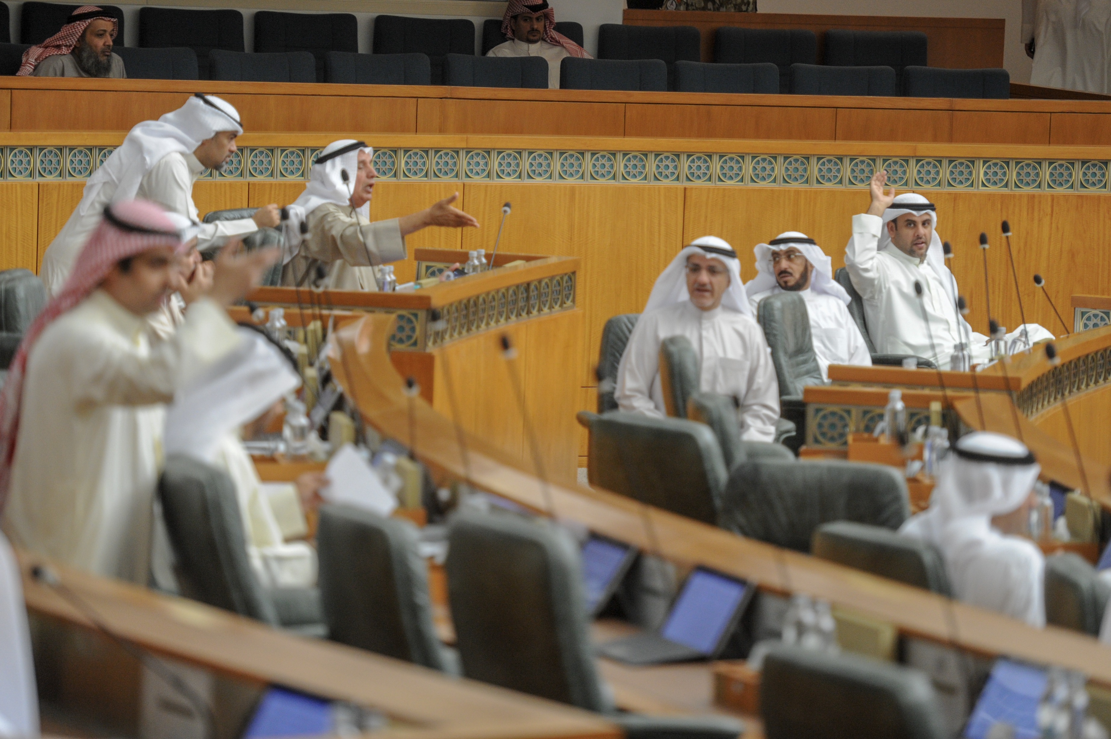 The National Assembly turned down requests by the public prosecution to strip MPs Asker Al-Enezi and Shuaib Al-Muwaizri of parliamentary immunity
