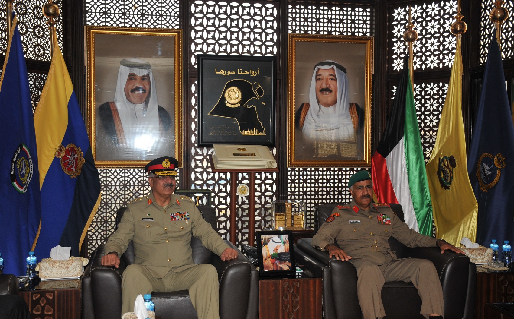 Kuwaiti Army Chief of Staff Lieutenant-General Mohammad Al-Khudr meets with the Chairman of Pakistan's Joint Chiefs of Staff Committee General Zubair Hayat