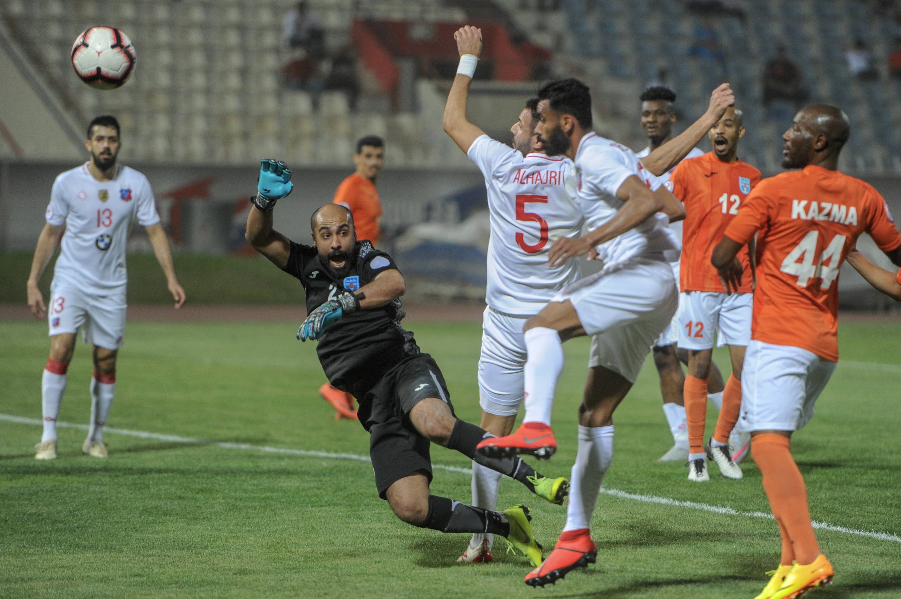 Kuwait SC snatched a valuable win over Kazma 2-1 that helped the team be close to the trophy.