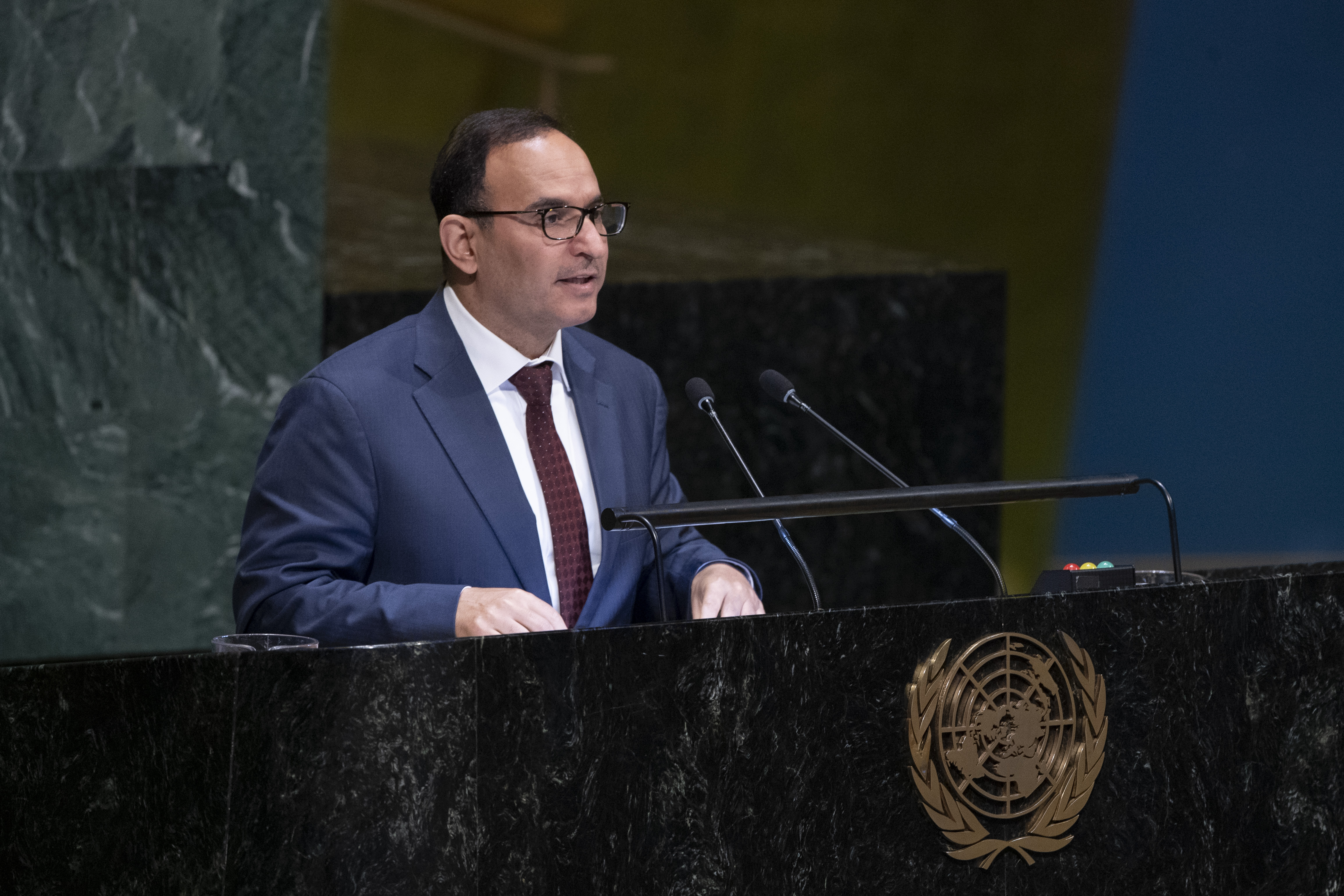 المندوب الدائم السفير منصور العتيبي يلقي كلمة الكويت في إجتماع الجمعية العامة للامم المتحدة