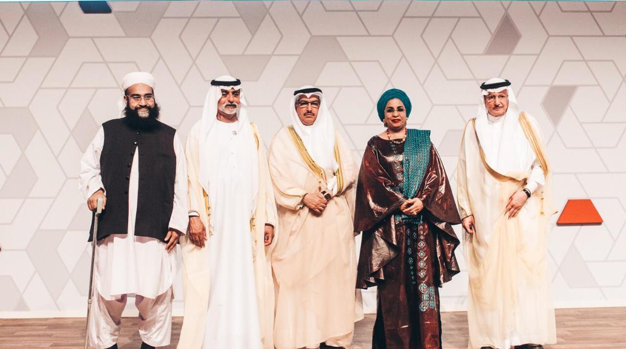اللجنة المنظمة لمهرجان منظمة التعاون الاسلامي تكرم بيت الزكاة الكويتي