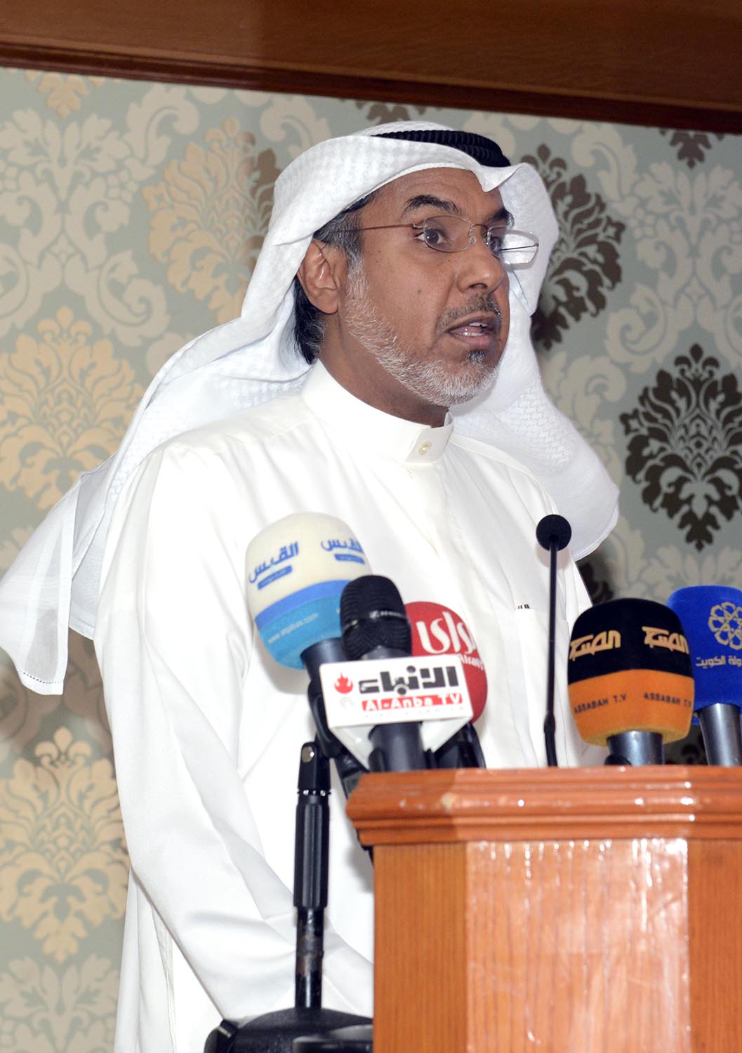 Minister of Municipal Affairs ,Minister of Awqaf and Islamic Affairs Fahad Al-Shu'la
