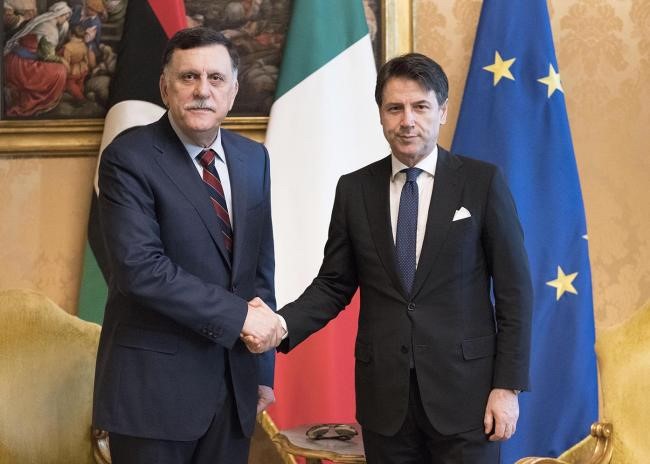 رئيس الوزراء الايطالي جوزيبي كونتي يلتقي مع رئيس حكومة الوفاق الليبية فائز السراج