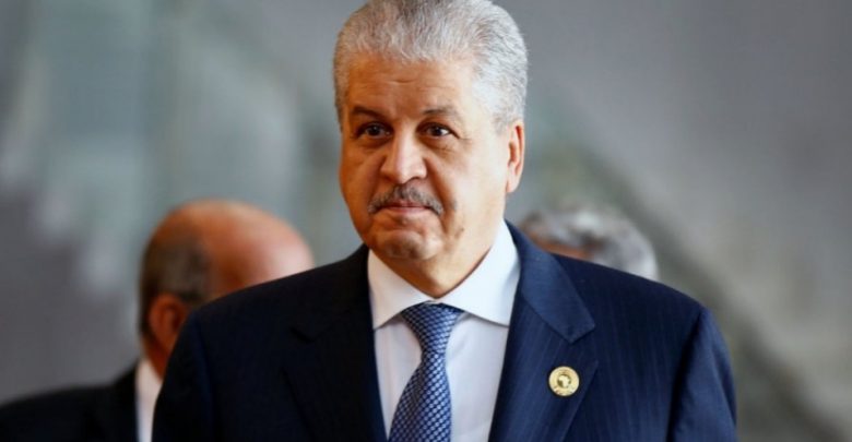 رئيس الوزراء الجزائري الأسبق يمثل أمام قاضي التحقيق بالمحكمة العليا