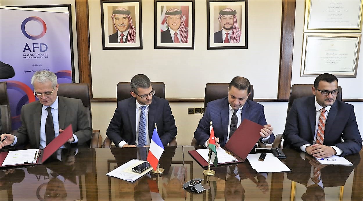 Signature des deux accords de financement entre le gouvernement jordanien et l'AFD.