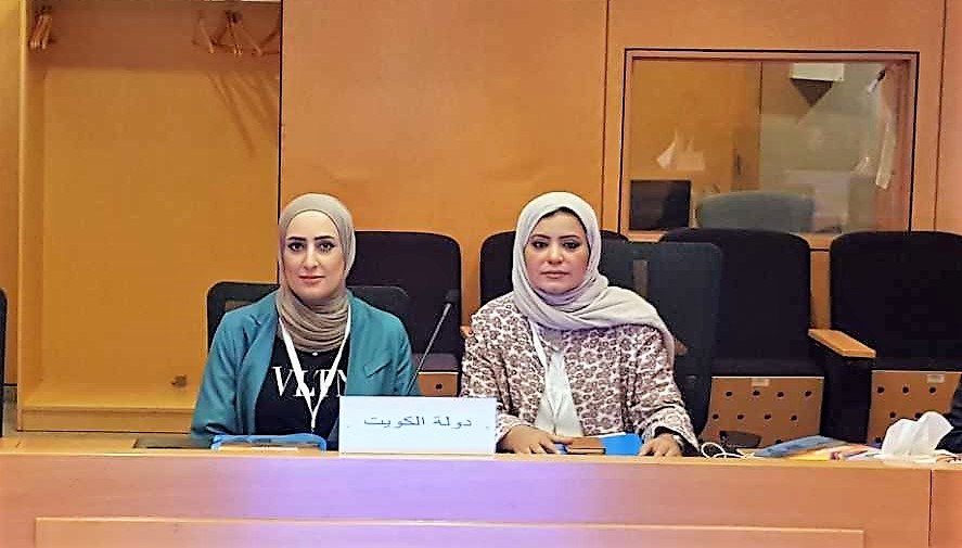 Les deux ingénieures au ministère de l'Electricité et de l'Eau, Sarah Al-Mtiri, et Maha Al-Hajiri.