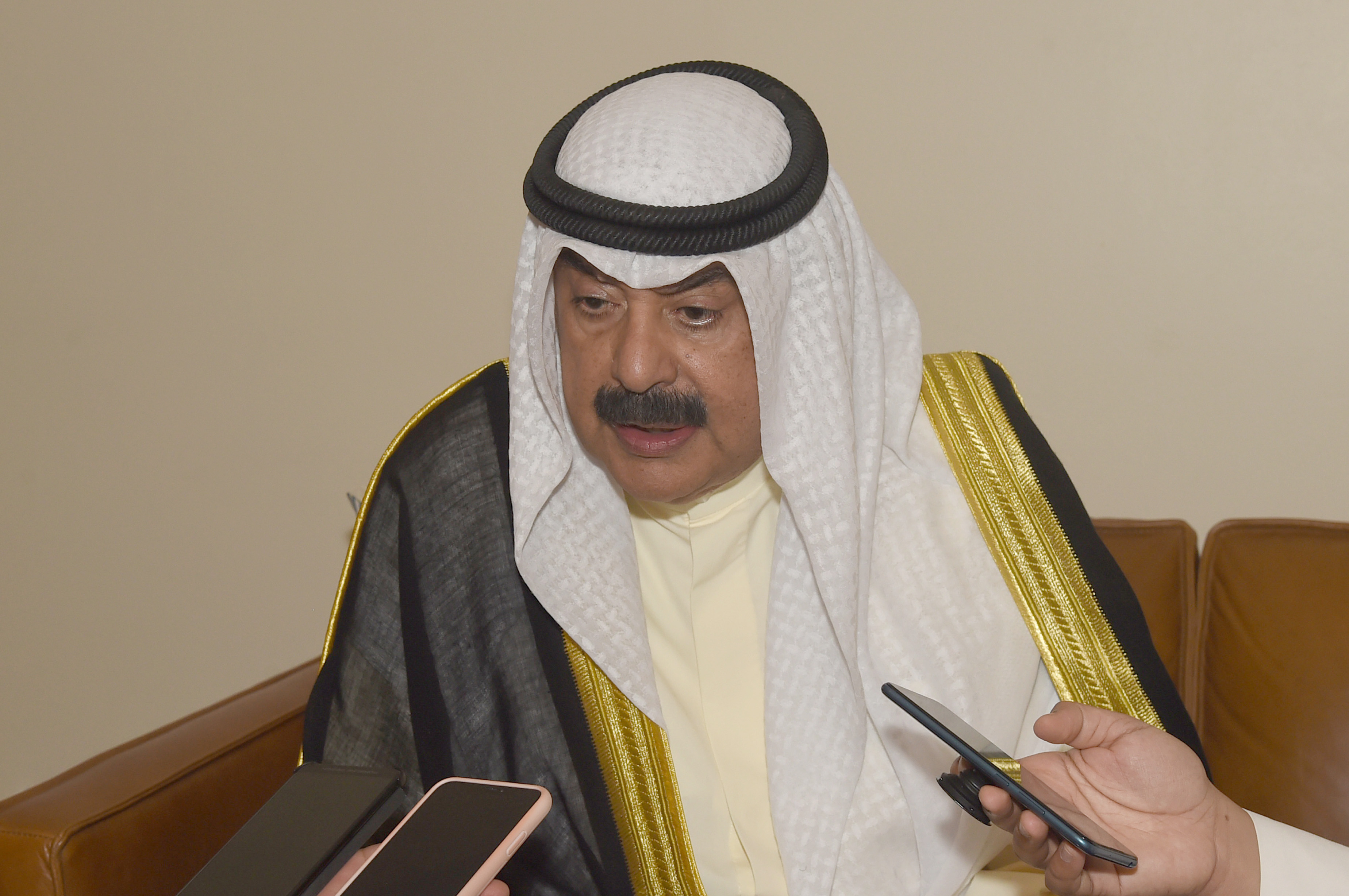 نائب وزير الخارجية خالد الجارالله في تصريح للصحفيين