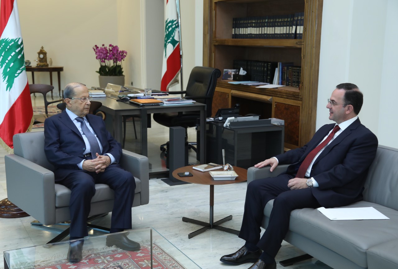 الرئيس اللبناني خلال استقباله وزير السياحة اللبناني