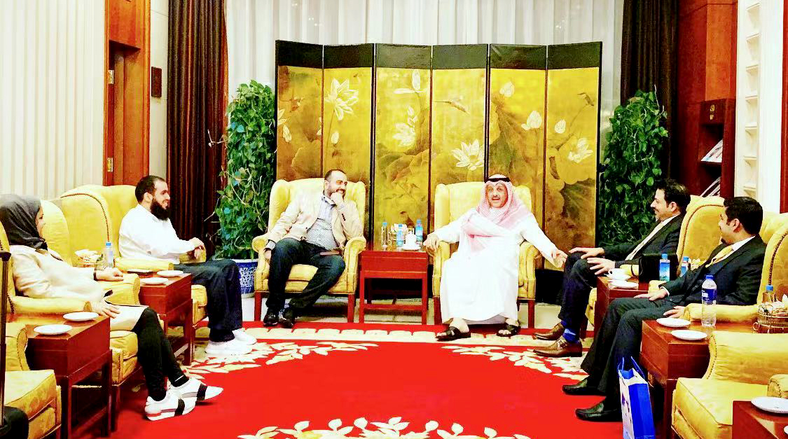 سفير الكويت لدى الصين يستقبل وزير الصحة
