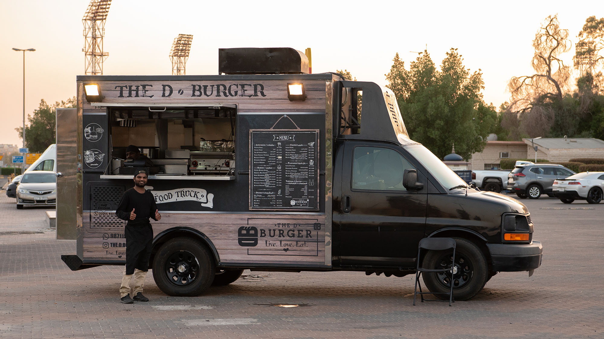 KUNA Food trucks... Kuwaitis' latest trend Society 16/08/2019