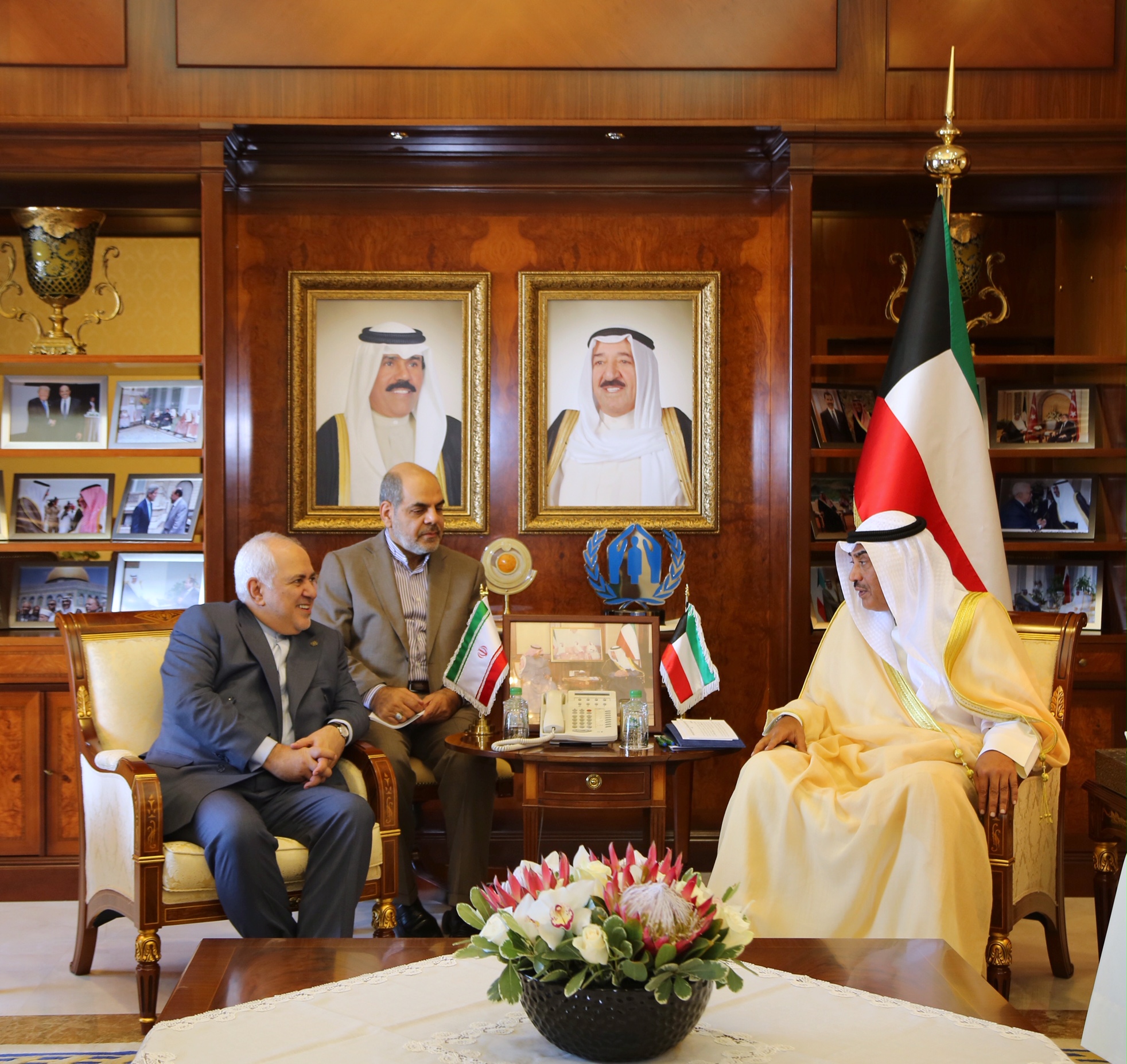 وزير الخارجية الكويتي يستقبل وزير الشؤون الخارجية الإيرانية