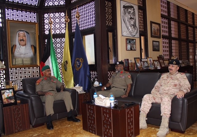 Chief of the General Staff of Kuwait's Army  meeting with head of Bangladesh's military