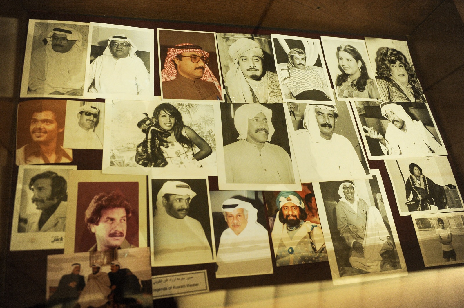 مجموعة مختارة من الصور لاشهر فنانين المسرح في الكويت