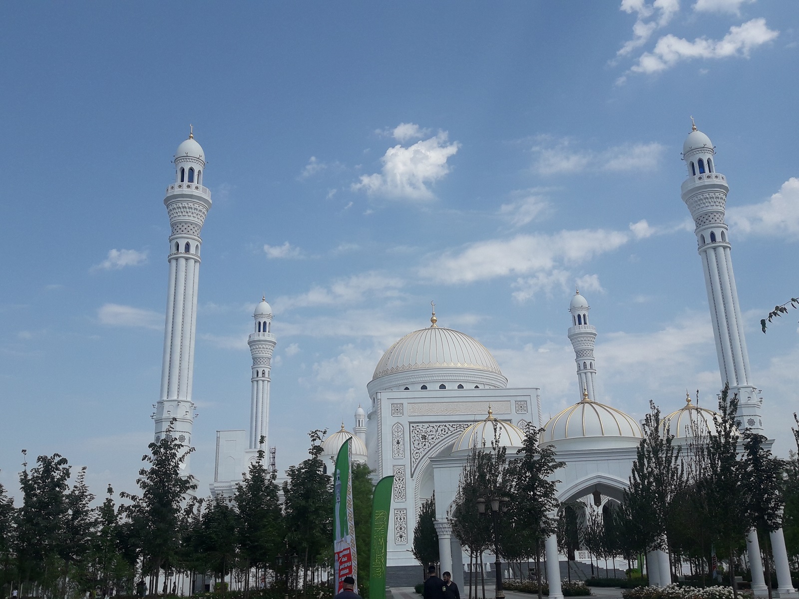 مسجد (النبي محمد) -ص- الأكبر في أوروبا والذي افتتح في مدينة شالي بالشيشان