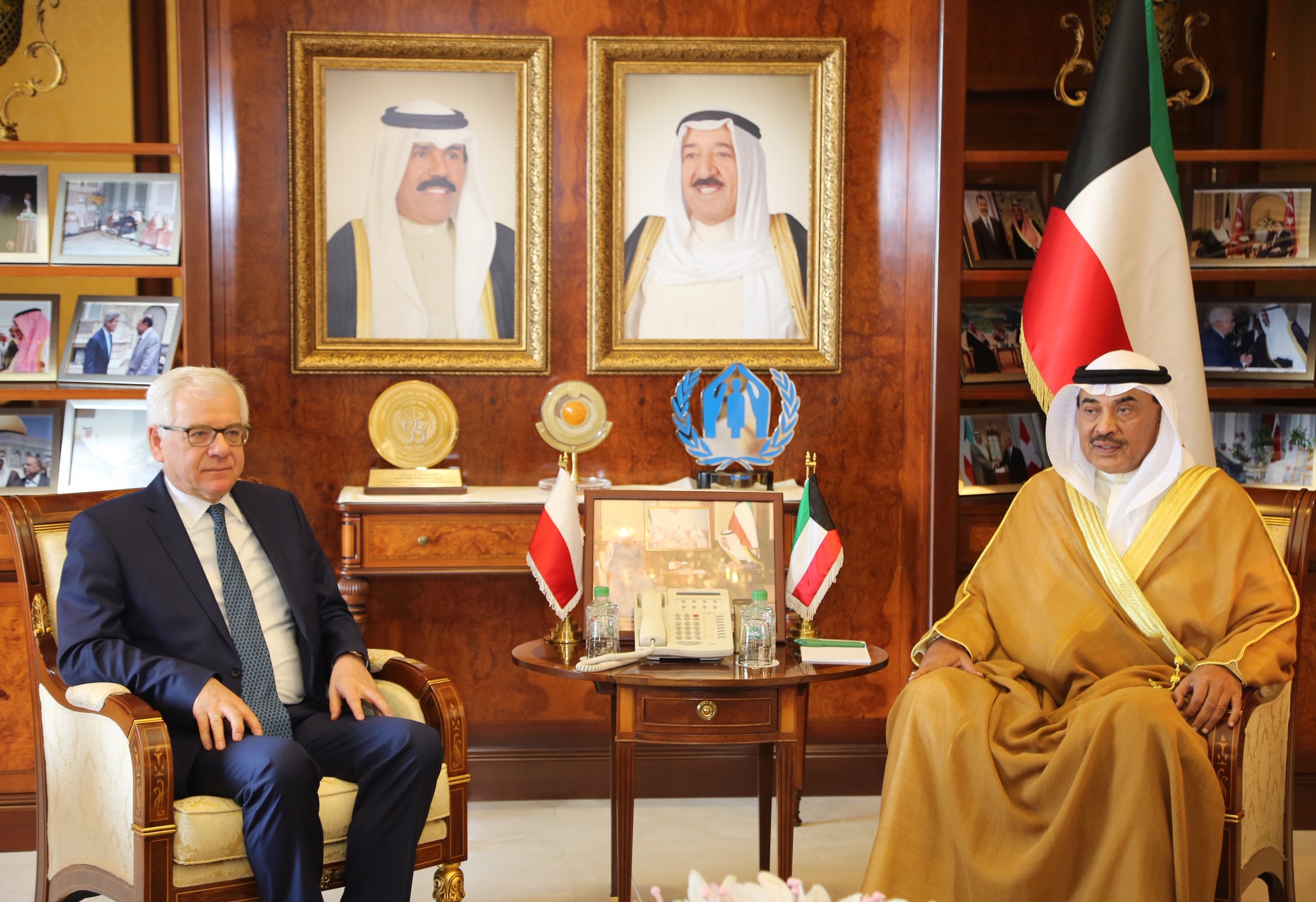 وزير الخارجية الكويتي يلتقي بنظيره البولندي
