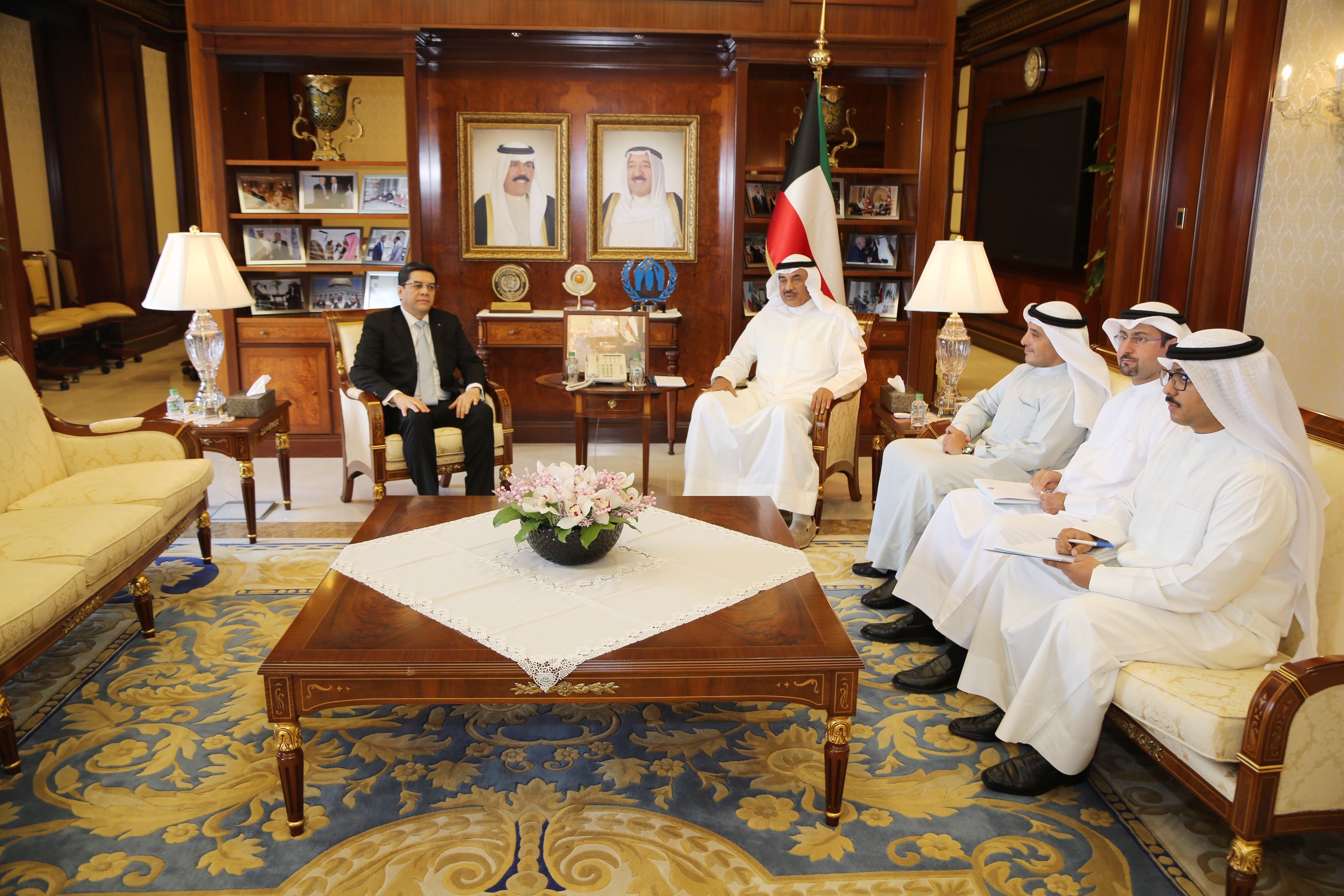 Minister of Foreign Affairs received Honduran Ambassador to Kuwait Nelson Garcia