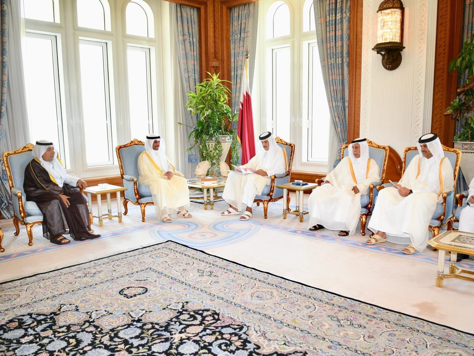 National Assembly Speaker delivers the letter to Qatari Amir