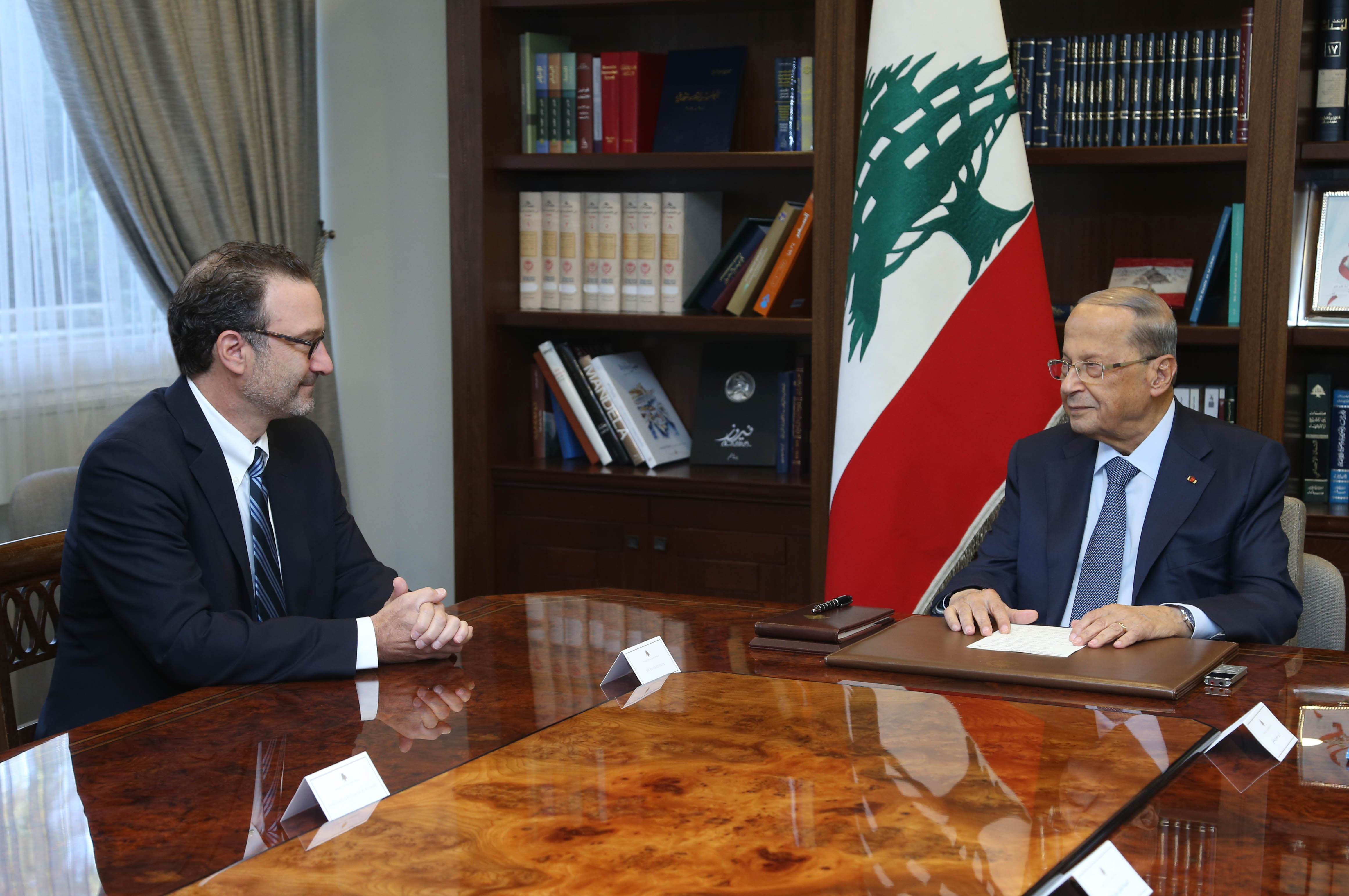 الرئيس اللبناني خلال لقائه مع ديفيد شنكر 