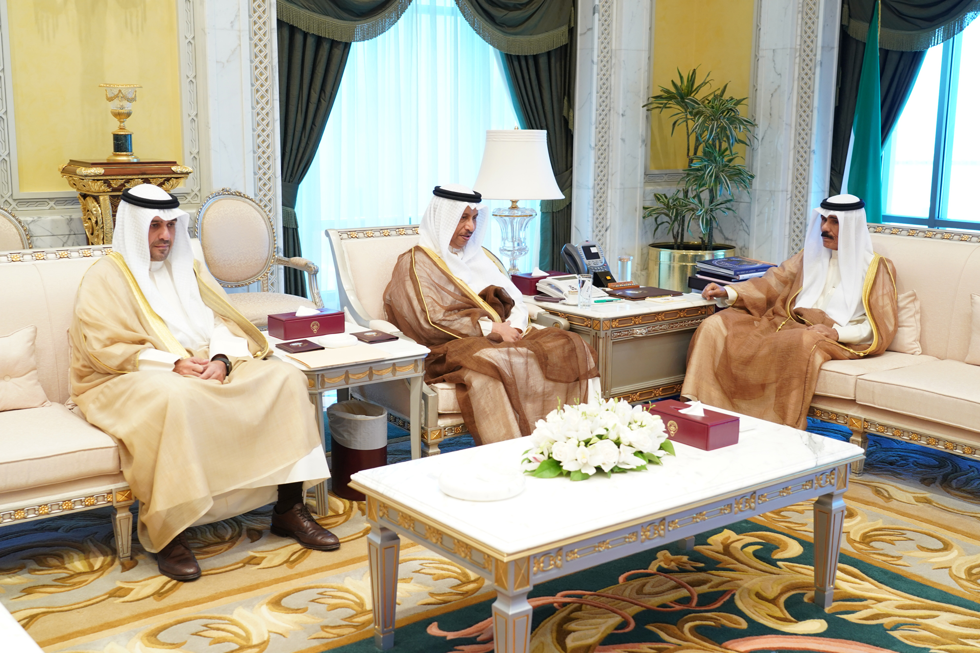 His Highness the Deputy Amir and Crown Prince receives His Highness the Prime Minister and Minister of State for Cabinet Affairs