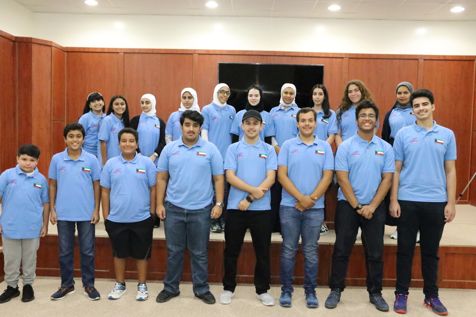 المشاركون في الملتقي العلمي العالمي ال 17 في ابو ظبي