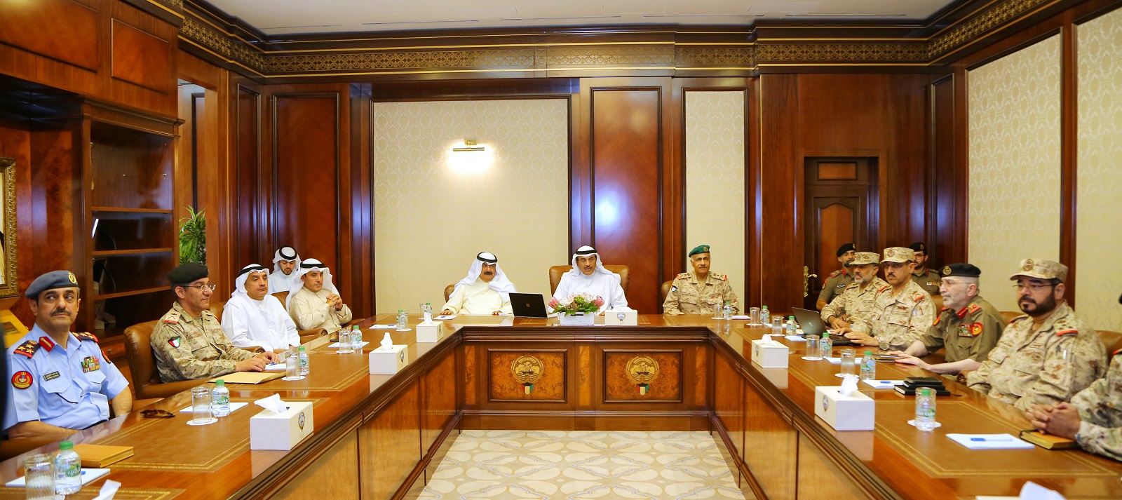 Kuwait Acting Defense Min meets with officials
