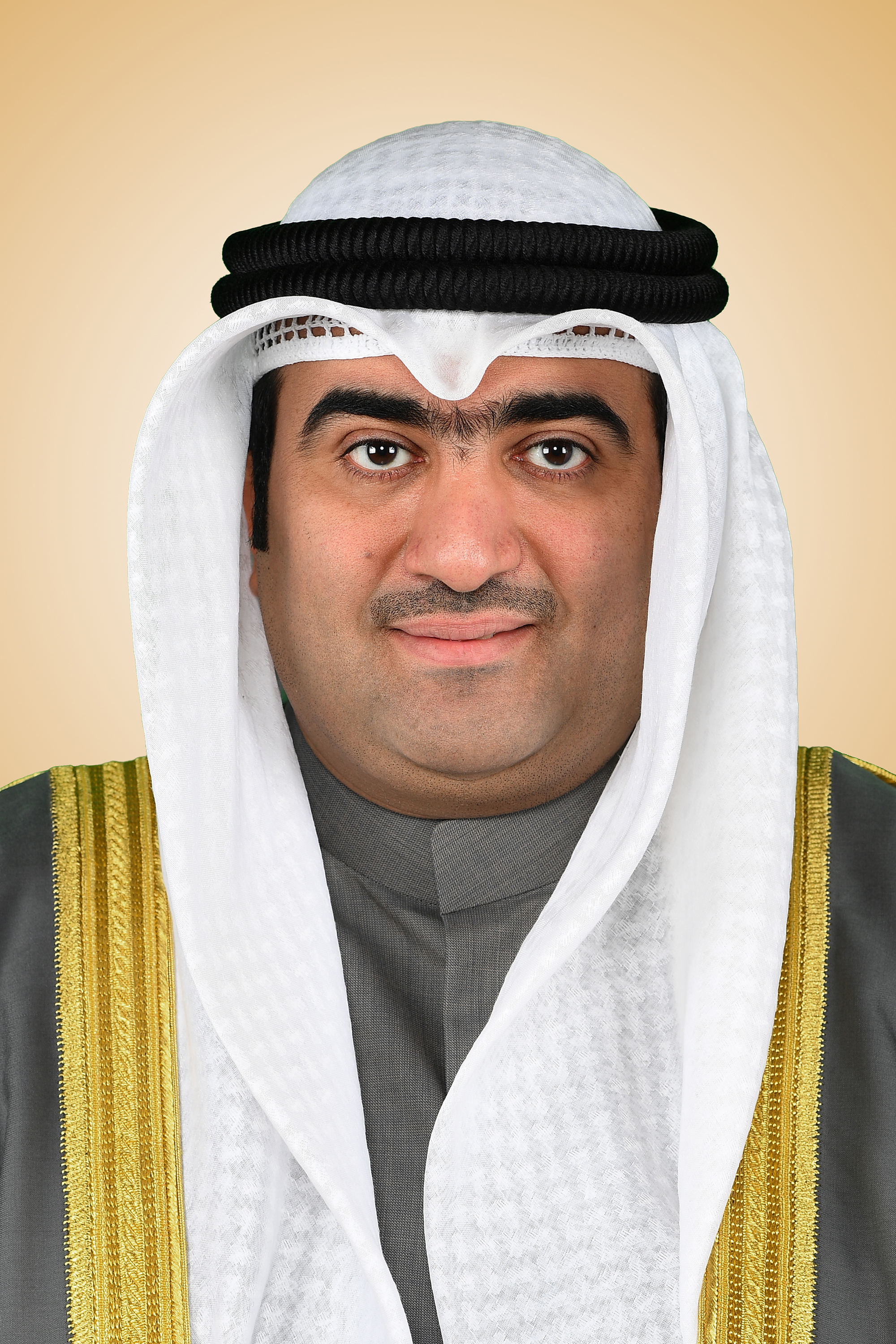 وزير (الخدمات) الكويتي يرفع المستوى الأمني للمرافق المينائية إلى (2)                                                                                                                                                                                      