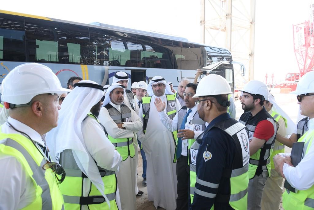 Officials' inspection visit to new Terminal 2 project at Kuwait International Airport