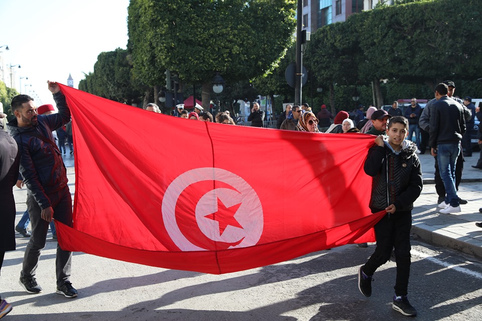جانب من التجمع وسط العاصمة تونس