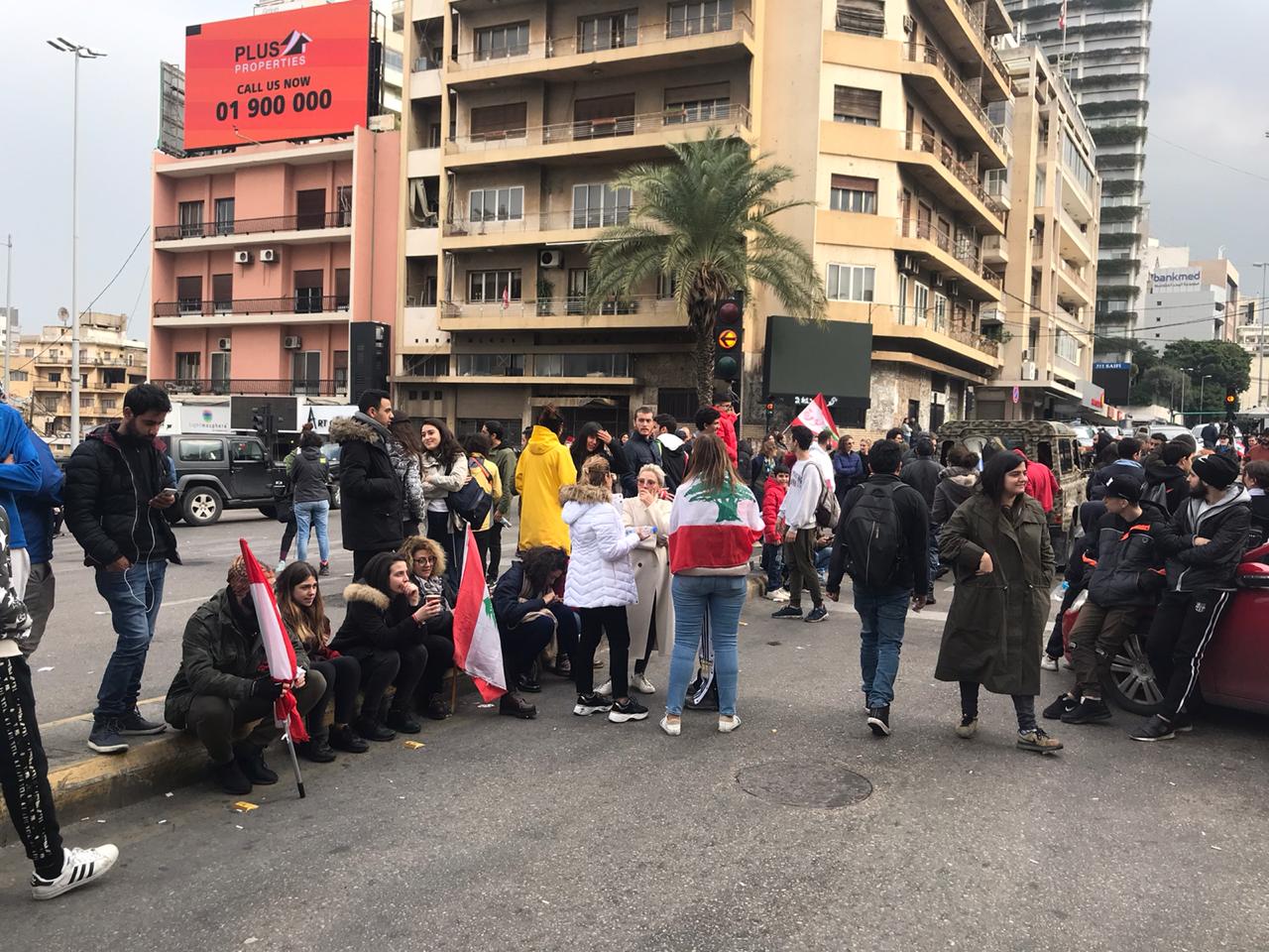 Lebanese activists protesting the delay in forming a new government