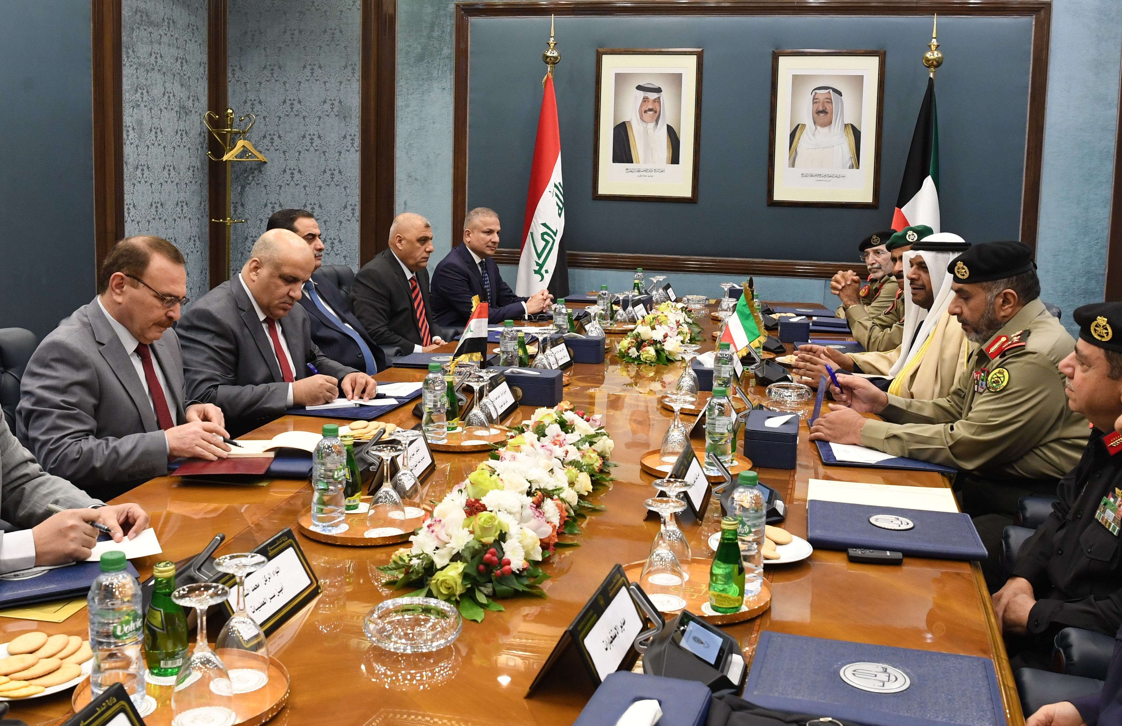 وزير الدفاع الكويتي يبحث مع نظيره العراقي موضوعات مشتركة