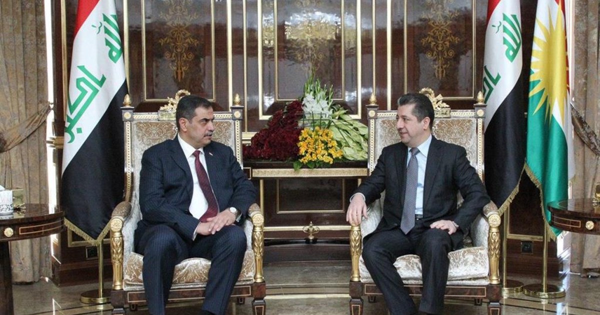رئيس حكومة إقليم كردستان مع وزير الدفاع العراقي