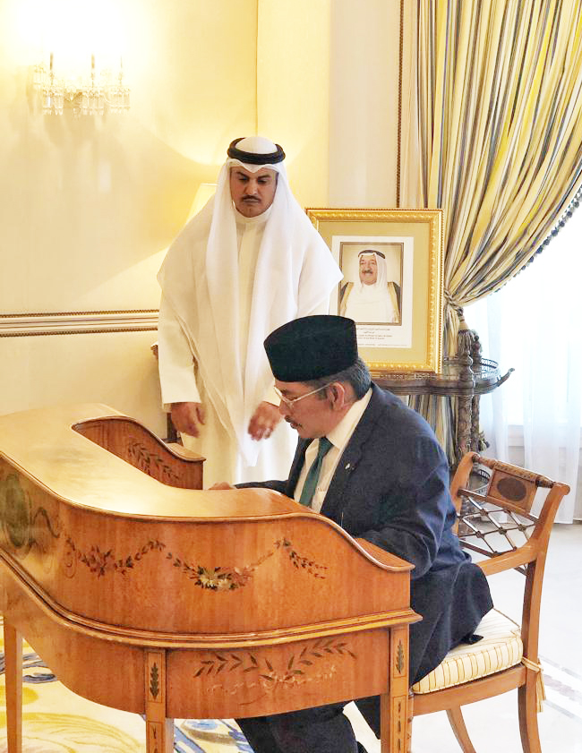 Kuwait embassy in Brunei opens condolences book over late Amir demise